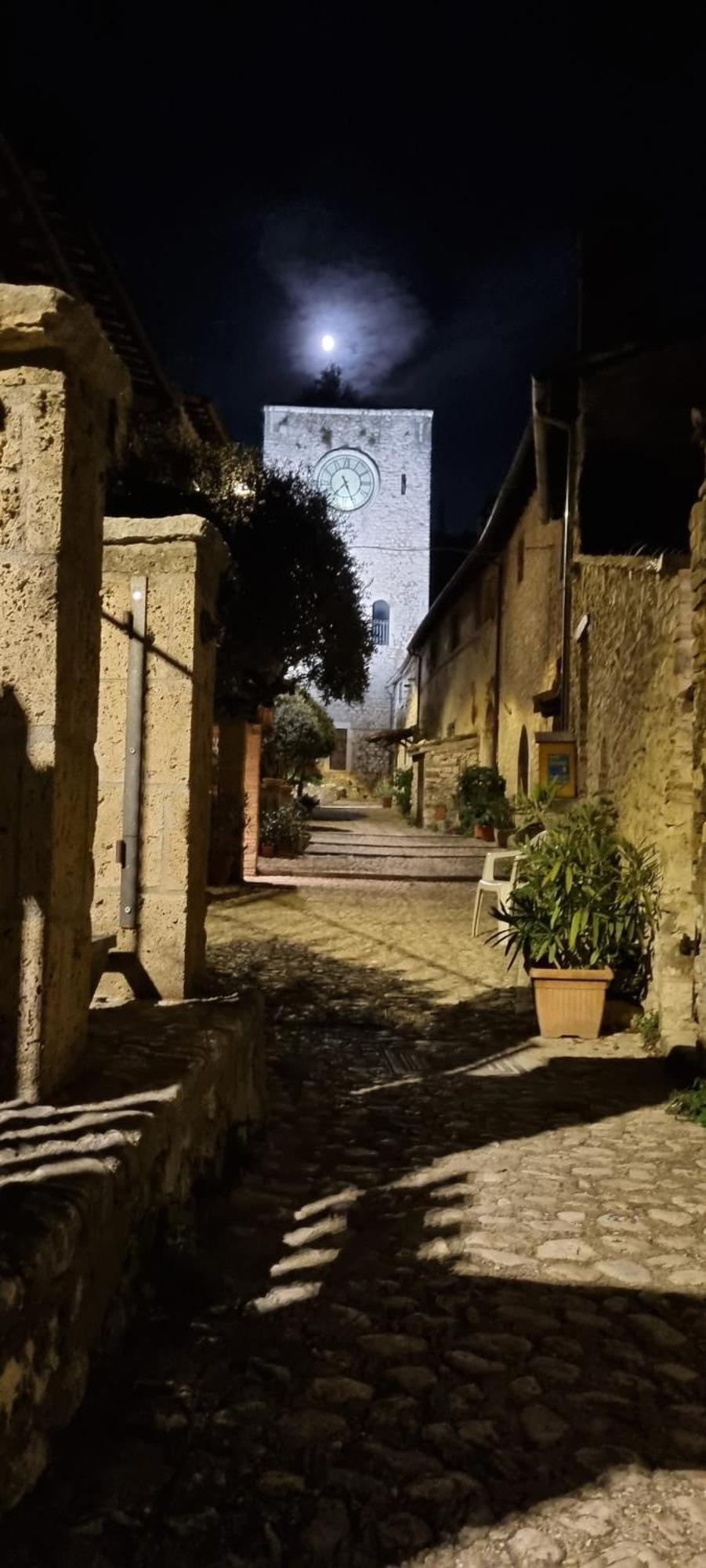 Cuore Del Castello Arrone Exterior foto